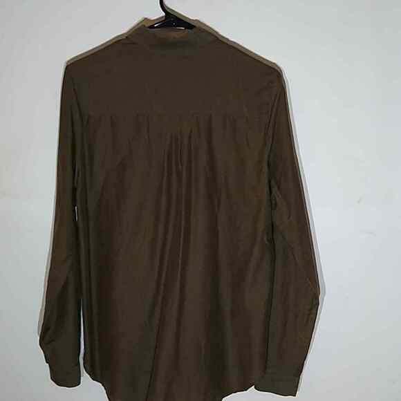 Lucky Brand button down army green shirt.Size S - Picture 5 of 7